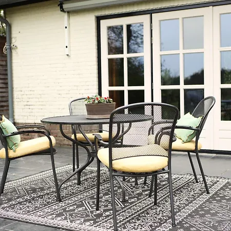 Villa Oeyenbos
